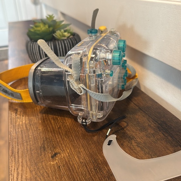 Canon Under Water Waterproof Case Canon WP-DC800 - Picture 3 of 7